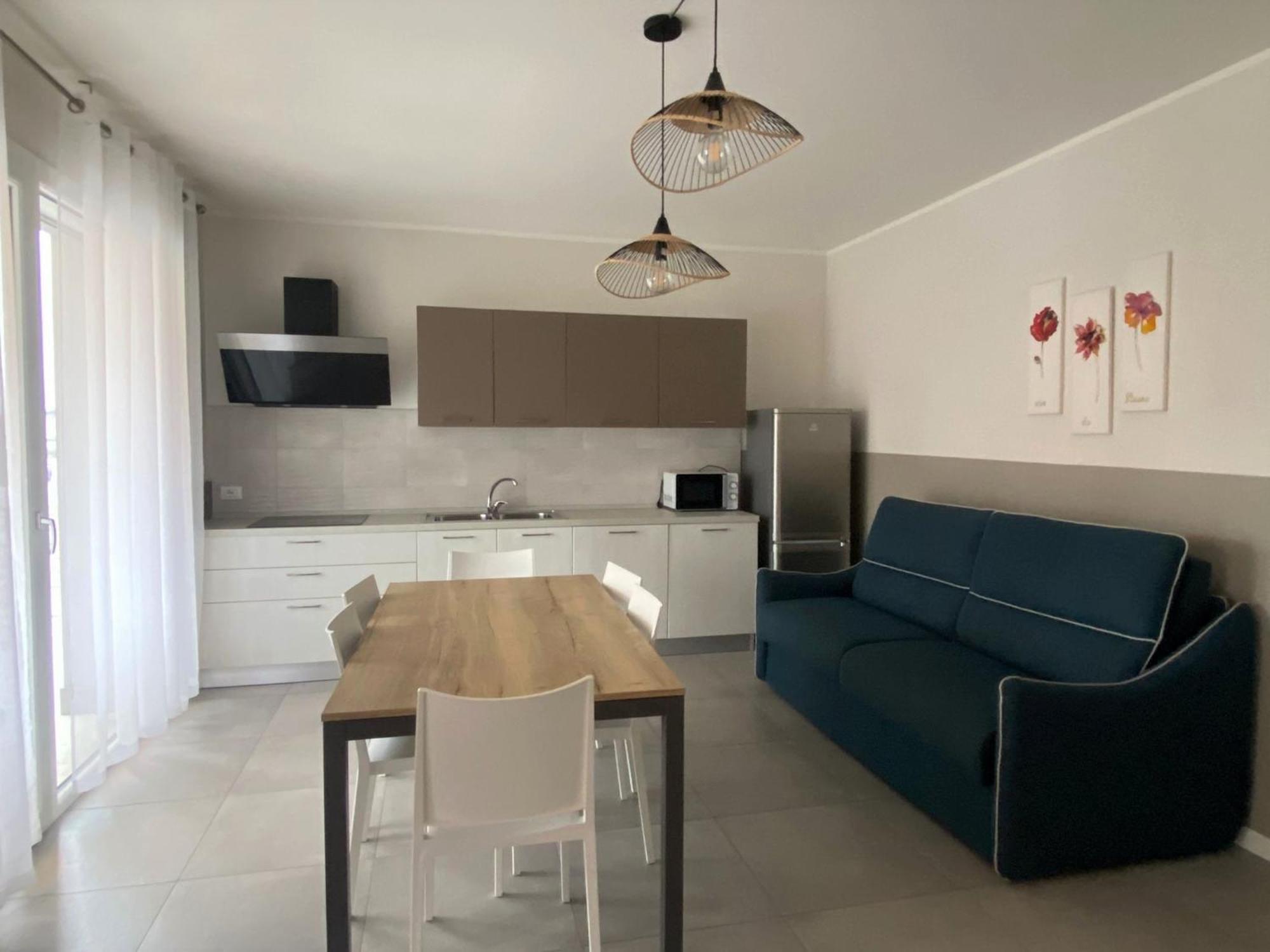 The Prince - Luxury Apartments With Pool Песк'єра-дель-Гарда Екстер'єр фото