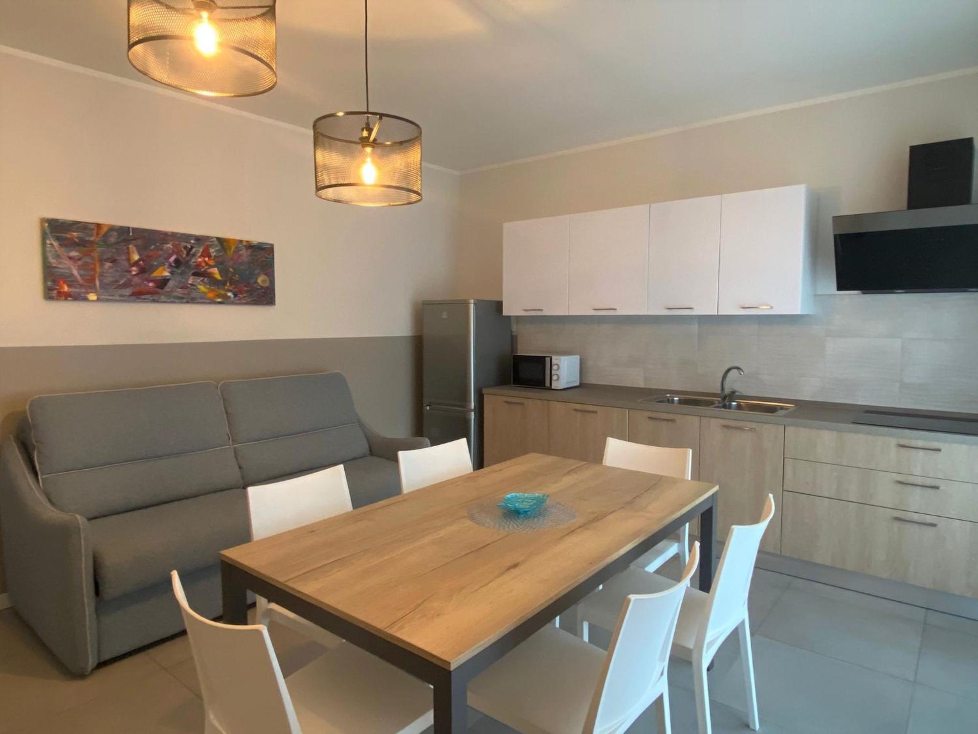 The Prince - Luxury Apartments With Pool Песк'єра-дель-Гарда Екстер'єр фото